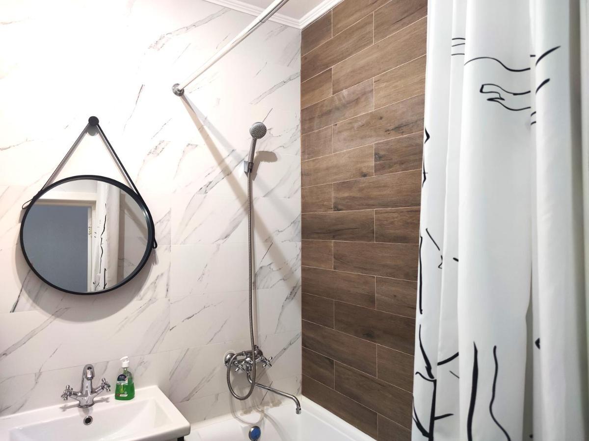 Loftik Apartments Shevchenko Street Almati Kültér fotó
